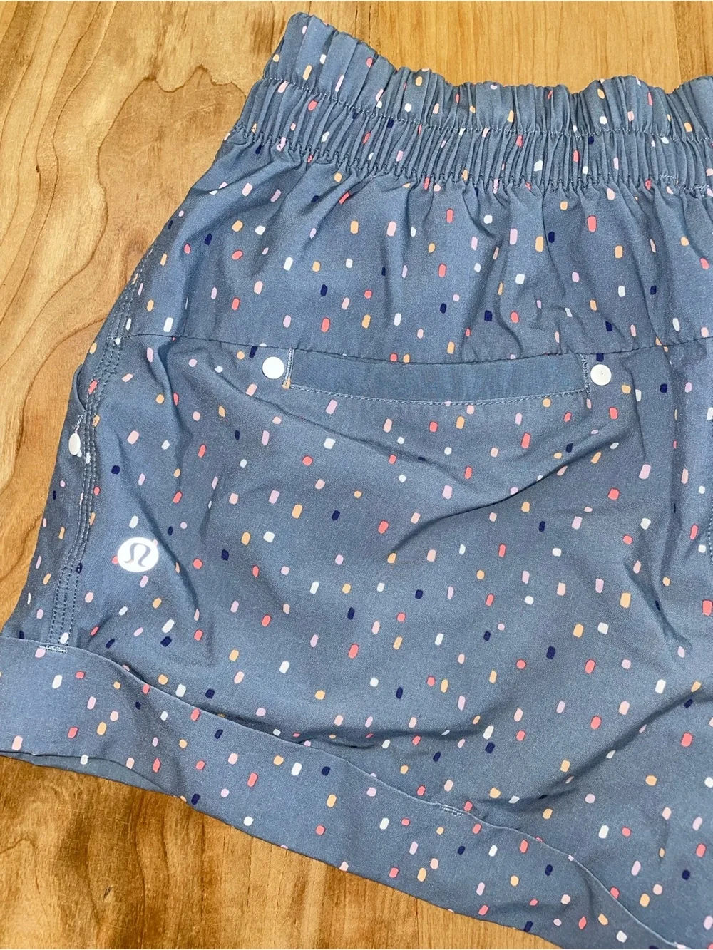 Lululemon Spring Break Away Shorts Size 4 Gray Confetti Running Athleisure